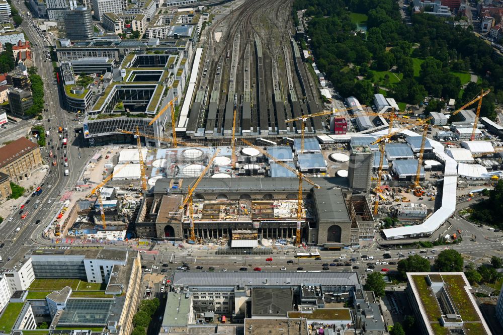 Stuttgart von oben - Hauptbahnhof der Deutschen Bahn und Bauarbeiten zum Verkehrs- und Städtebauprojekt Stuttgart 21 in Stuttgart im Bundesland Baden-Württemberg