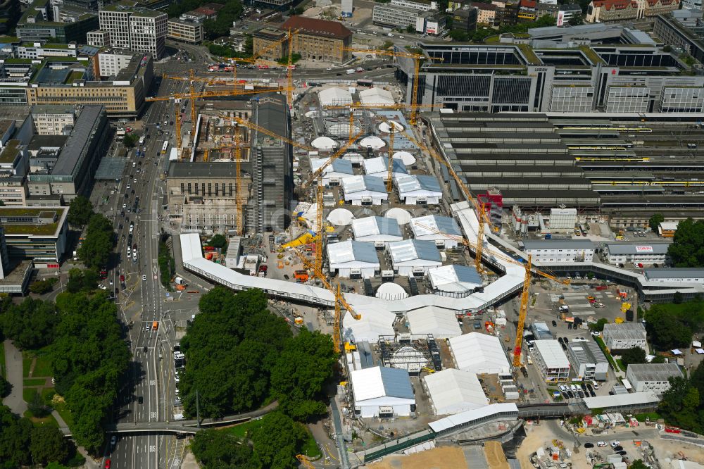 Luftaufnahme Stuttgart - Hauptbahnhof der Deutschen Bahn und Bauarbeiten zum Verkehrs- und Städtebauprojekt Stuttgart 21 in Stuttgart im Bundesland Baden-Württemberg