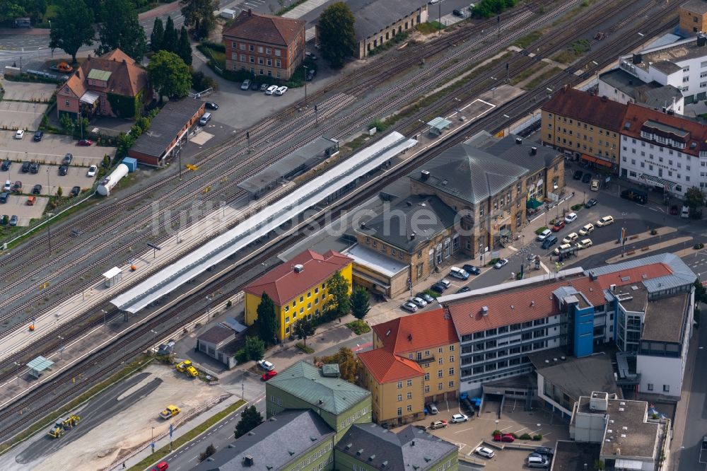 Luftbild Bayreuth - Hauptbahnhof der Deutschen Bahn in Bayreuth im Bundesland Bayern, Deutschland