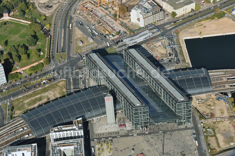 Luftbild Berlin - Hauptbahnhof der Deutschen Bahn in Berlin