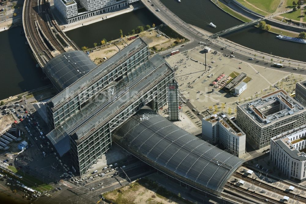 Berlin von oben - Hauptbahnhof der Deutschen Bahn in Berlin