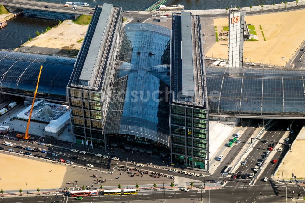 Luftbild Berlin - Hauptbahnhof der Deutschen Bahn in Berlin