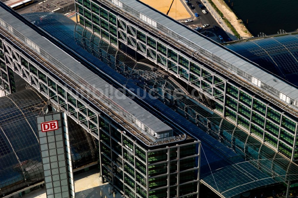 Berlin von oben - Hauptbahnhof der Deutschen Bahn in Berlin