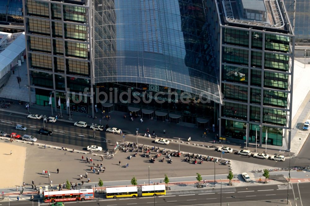 Berlin von oben - Hauptbahnhof der Deutschen Bahn in Berlin