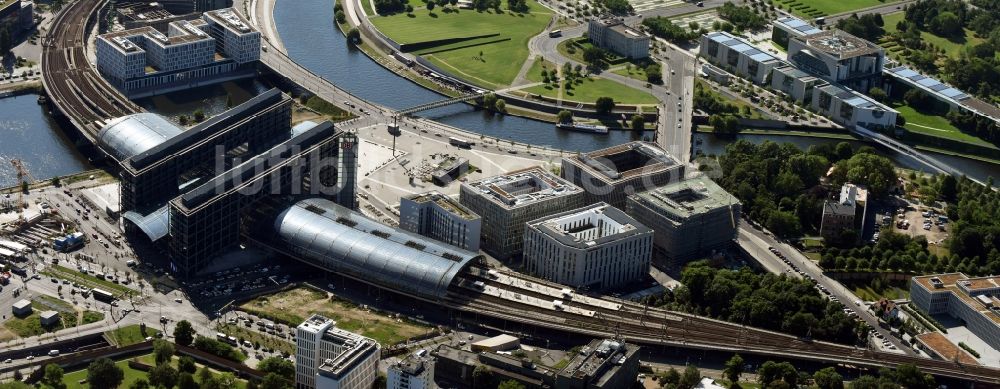 Luftbild Berlin - Hauptbahnhof der Deutschen Bahn in Berlin