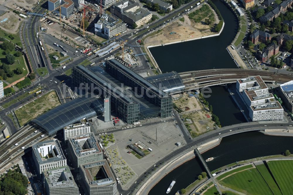 Luftbild Berlin - Hauptbahnhof der Deutschen Bahn in Berlin