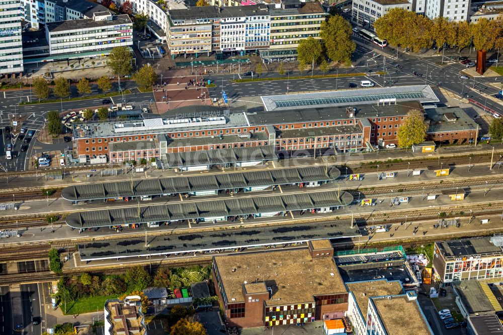 Bochum von oben - Hauptbahnhof der Deutschen Bahn in Bochum im Bundesland Nordrhein-Westfalen