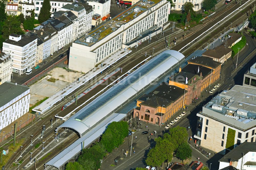 Luftaufnahme Bonn - Hauptbahnhof der Deutschen Bahn in Bonn im Bundesland Nordrhein-Westfalen, Deutschland