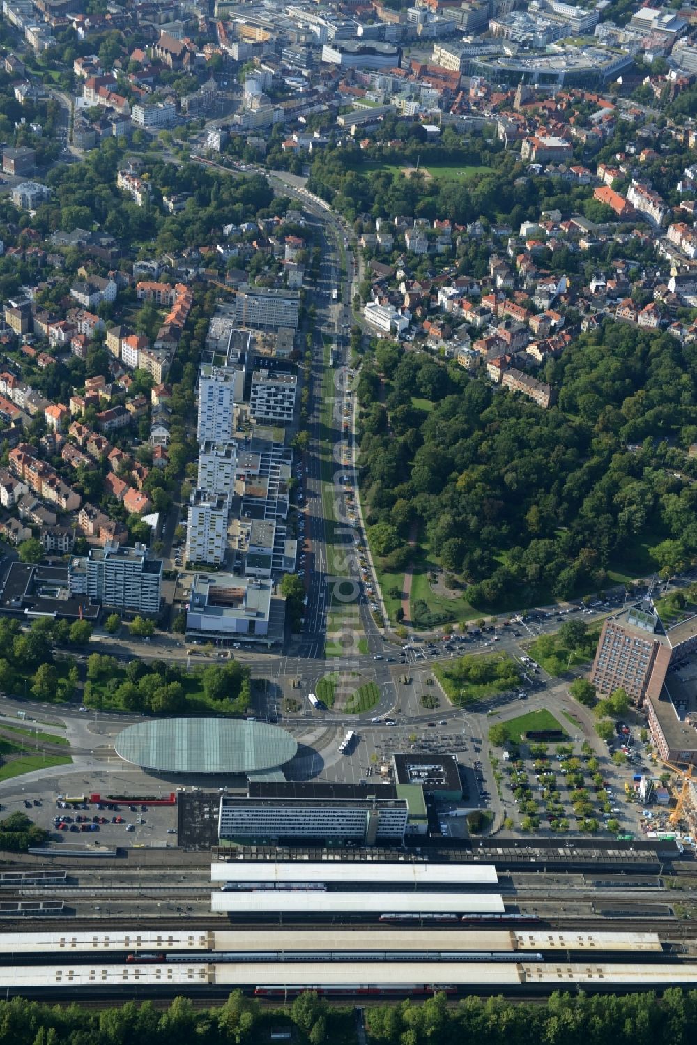 Luftaufnahme Braunschweig - Hauptbahnhof der Deutschen Bahn in Braunschweig im Bundesland Niedersachsen