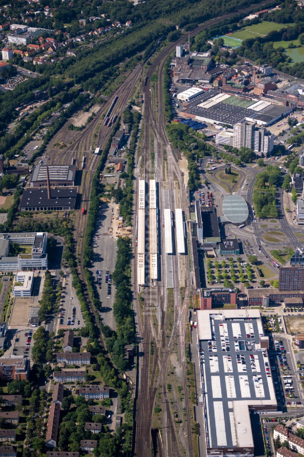 Luftaufnahme Braunschweig - Hauptbahnhof der Deutschen Bahn in Braunschweig im Bundesland Niedersachsen