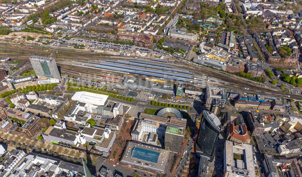 Dortmund von oben - Hauptbahnhof der Deutschen Bahn in Dortmund im Bundesland Nordrhein-Westfalen, Deutschland