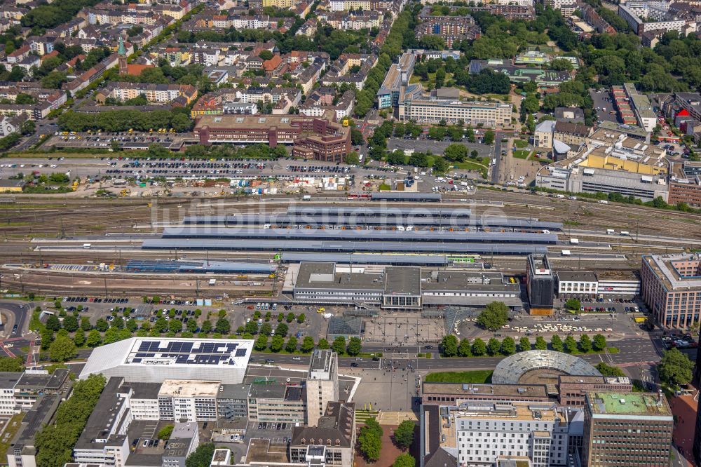 Dortmund aus der Vogelperspektive: Hauptbahnhof der Deutschen Bahn in Dortmund im Bundesland Nordrhein-Westfalen, Deutschland