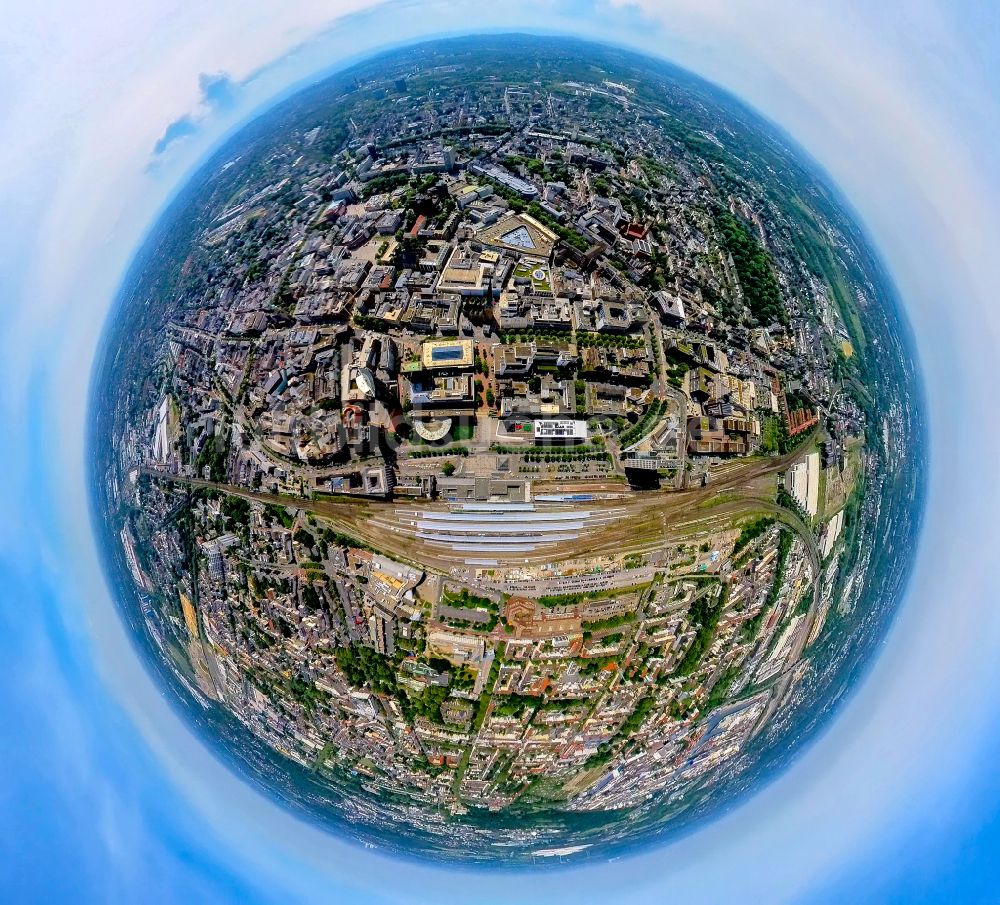 Dortmund aus der Vogelperspektive: Hauptbahnhof der Deutschen Bahn in Dortmund im Bundesland Nordrhein-Westfalen, Deutschland