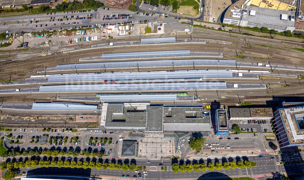 Dortmund aus der Vogelperspektive: Hauptbahnhof der Deutschen Bahn in Dortmund im Bundesland Nordrhein-Westfalen, Deutschland