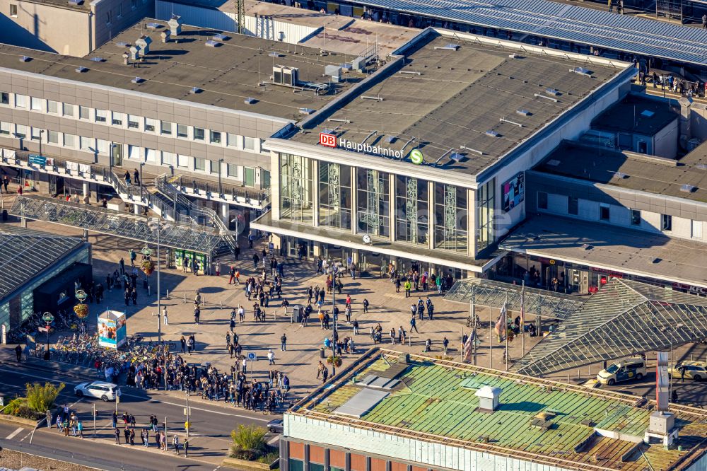 Dortmund aus der Vogelperspektive: Hauptbahnhof der Deutschen Bahn in Dortmund im Bundesland Nordrhein-Westfalen, Deutschland