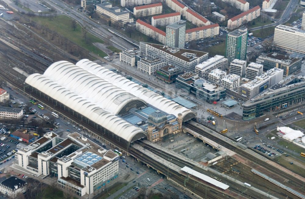 Luftaufnahme Dresden - Hauptbahnhof der Deutschen Bahn in Dresden im Bundesland Sachsen, Deutschland