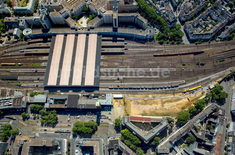 Luftaufnahme Düsseldorf - Hauptbahnhof der Deutschen Bahn in Düsseldorf im Bundesland Nordrhein-Westfalen