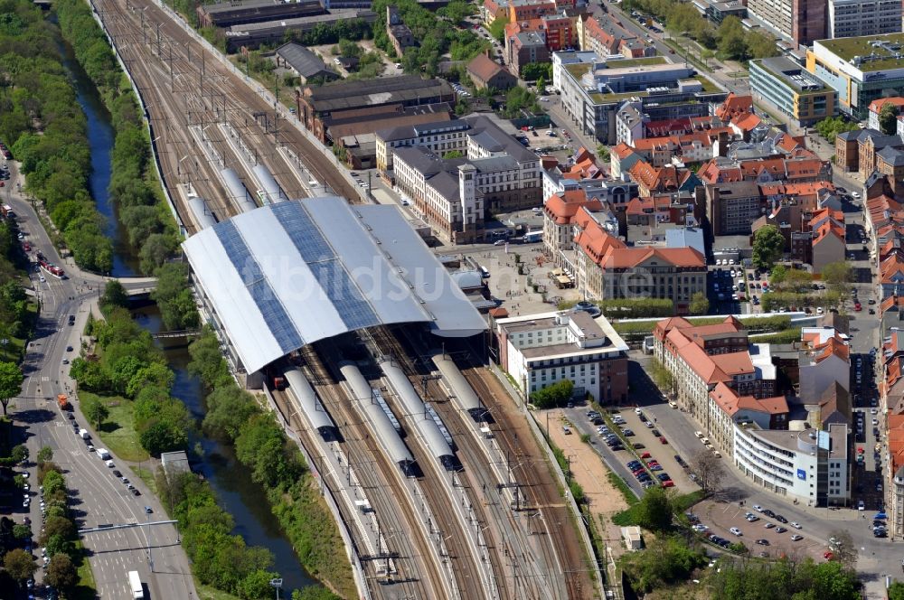 Erfurt aus der Vogelperspektive: Hauptbahnhof der Deutschen Bahn in Erfurt im Bundesland Thüringen