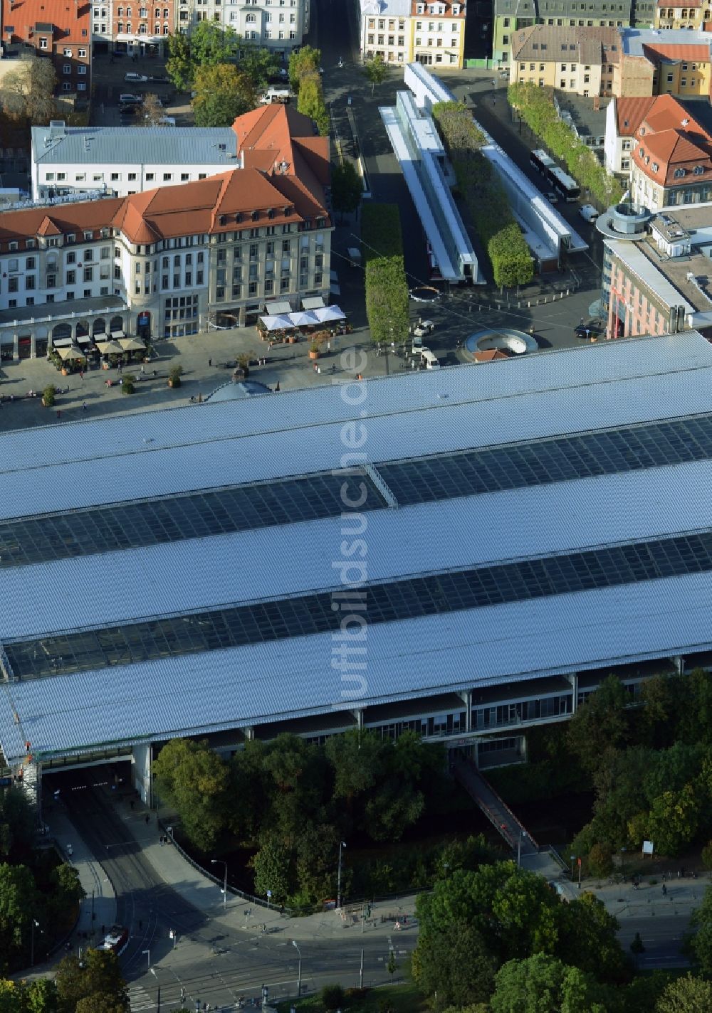 Erfurt aus der Vogelperspektive: Hauptbahnhof der Deutschen Bahn in Erfurt im Bundesland Thüringen