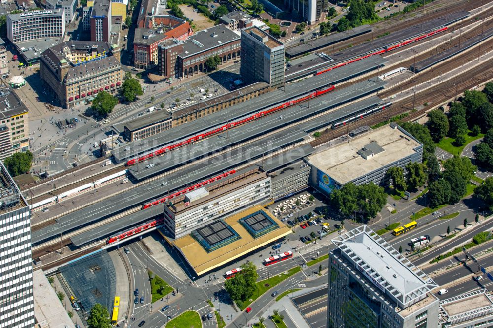 Luftaufnahme Essen - Hauptbahnhof der Deutschen Bahn in Essen im Bundesland Nordrhein-Westfalen, Deutschland