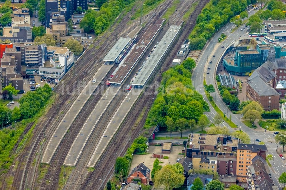 Luftaufnahme Gelsenkirchen - Hauptbahnhof der Deutschen Bahn in Gelsenkirchen im Bundesland Nordrhein-Westfalen, Deutschland