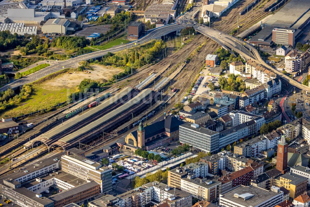 Hagen aus der Vogelperspektive: Hauptbahnhof der Deutschen Bahn in Hagen im Bundesland Nordrhein-Westfalen, Deutschland