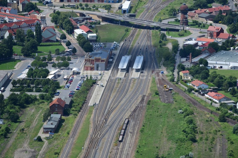 Luftaufnahme Halberstadt - Hauptbahnhof der Deutschen Bahn in Halberstadt im Bundesland Sachsen-Anhalt