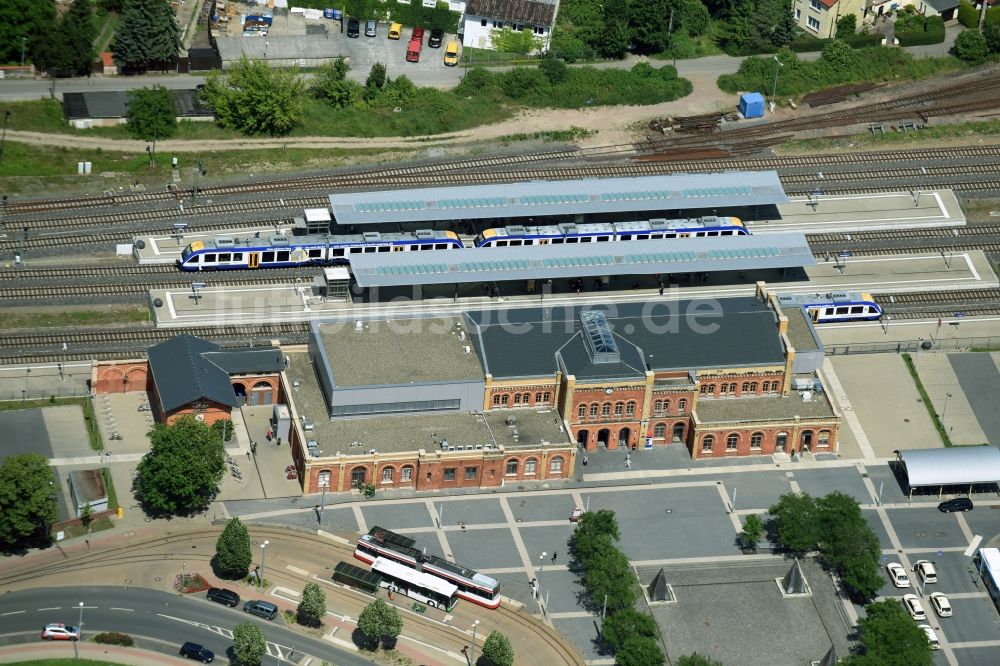 Luftbild Halberstadt - Hauptbahnhof der Deutschen Bahn in Halberstadt im Bundesland Sachsen-Anhalt