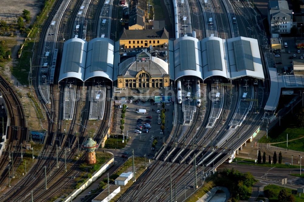 Luftaufnahme Halle (Saale) - Hauptbahnhof der Deutschen Bahn in Halle (Saale) im Bundesland Sachsen-Anhalt, Deutschland