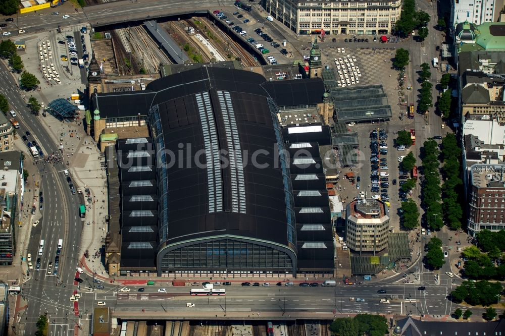 Luftaufnahme Hamburg - Hauptbahnhof der Deutschen Bahn in Hamburg