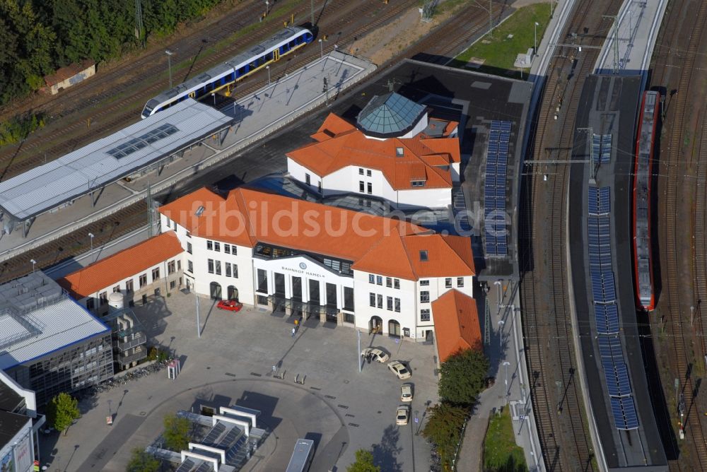 Luftaufnahme Hameln - Hauptbahnhof der Deutschen Bahn in Hameln im Bundesland Niedersachsen