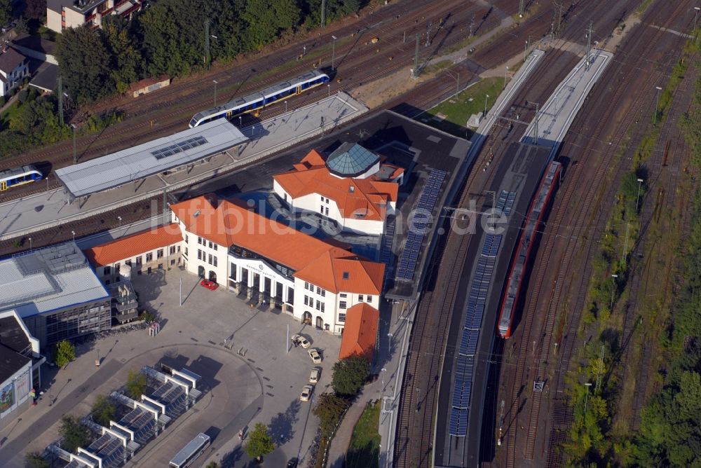 Hameln aus der Vogelperspektive: Hauptbahnhof der Deutschen Bahn in Hameln im Bundesland Niedersachsen