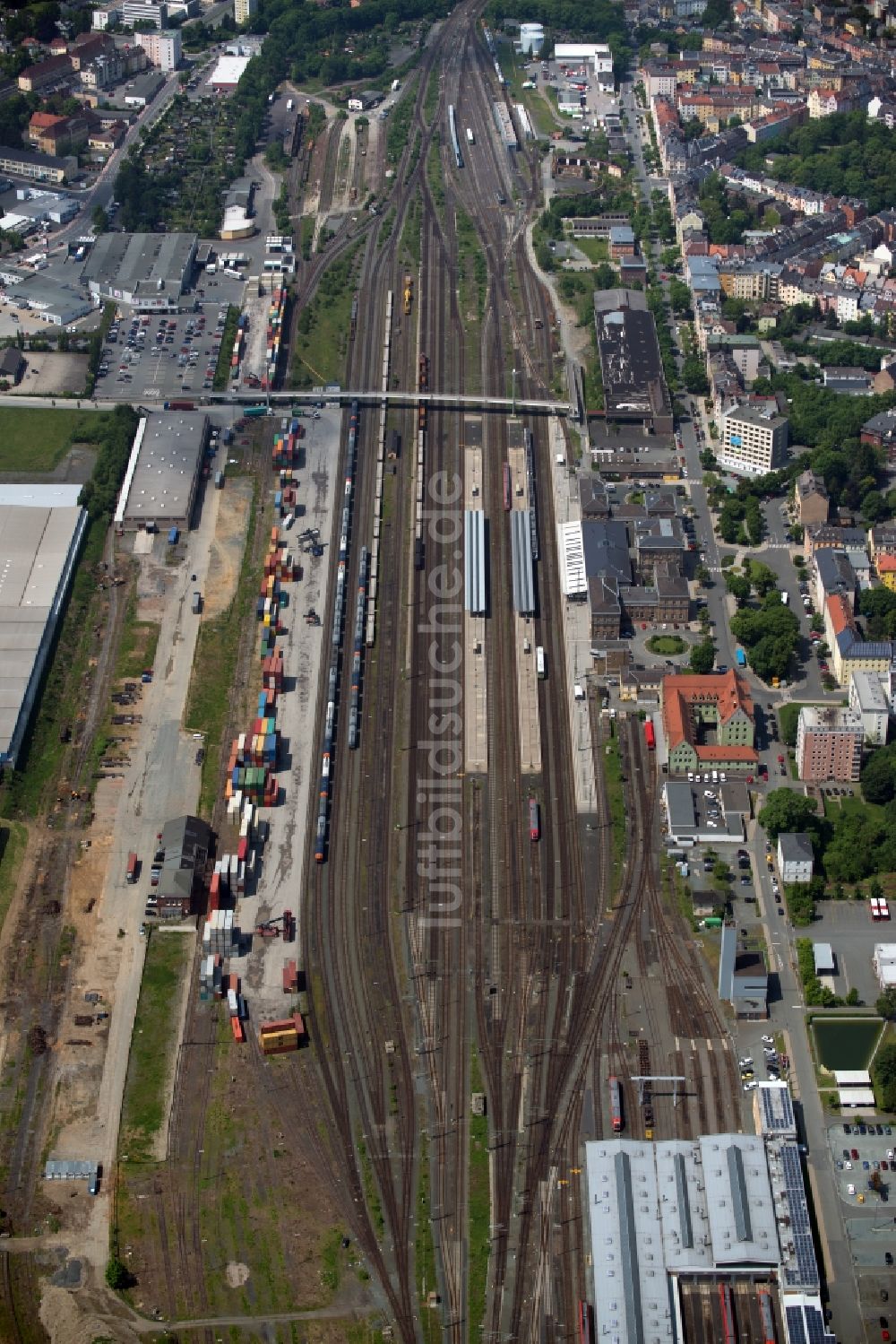 Luftbild Hof - Hauptbahnhof der Deutschen Bahn in Hof im Bundesland Bayern, Deutschland