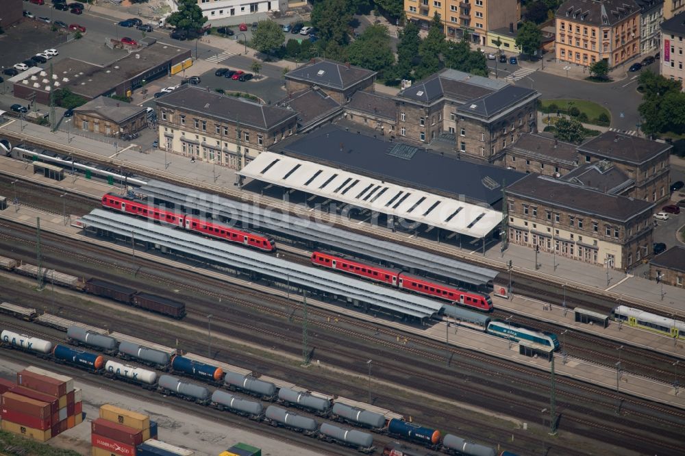 Hof aus der Vogelperspektive: Hauptbahnhof der Deutschen Bahn in Hof im Bundesland Bayern, Deutschland