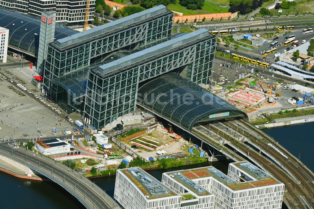 Luftbild Berlin - Hauptbahnhof der Deutschen Bahn an der Invalidenstraße in Berlin, Deutschland