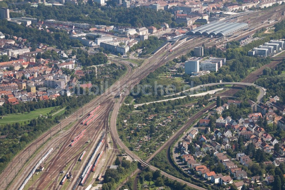 Karlsruhe von oben - Hauptbahnhof der Deutschen Bahn in Karlsruhe im Bundesland Baden-Württemberg