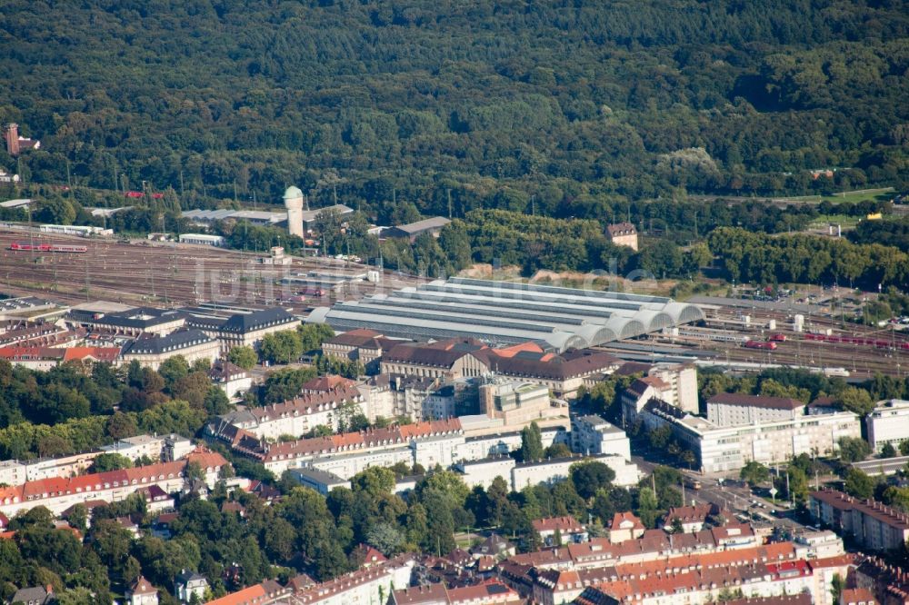 Luftaufnahme Karlsruhe - Hauptbahnhof der Deutschen Bahn in Karlsruhe im Bundesland Baden-Württemberg