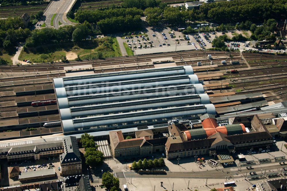 Luftaufnahme Karlsruhe - Hauptbahnhof der Deutschen Bahn in Karlsruhe im Bundesland Baden-Württemberg, Deutschland