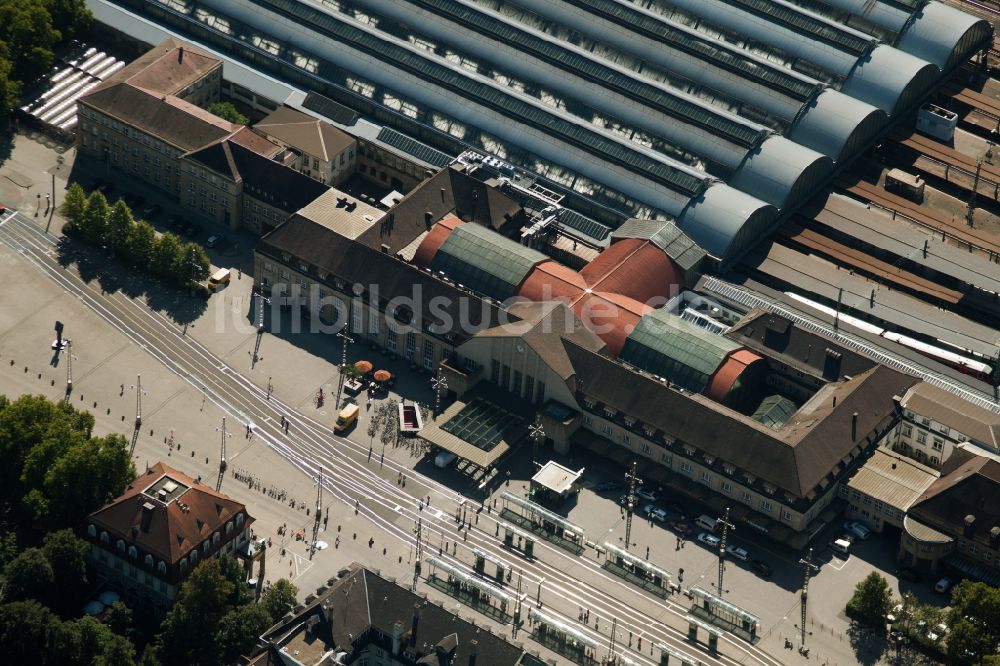 Karlsruhe von oben - Hauptbahnhof der Deutschen Bahn in Karlsruhe im Bundesland Baden-Württemberg, Deutschland