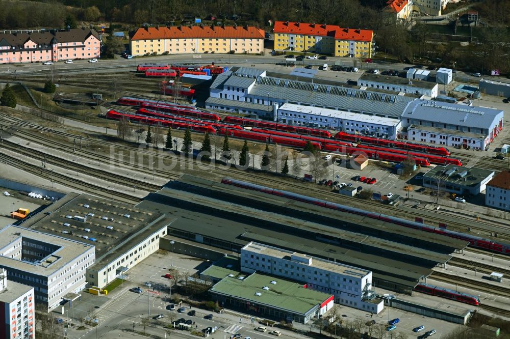 Kempten (Allgäu) von oben - Hauptbahnhof der Deutschen Bahn in Kempten (Allgäu) im Bundesland Bayern, Deutschland