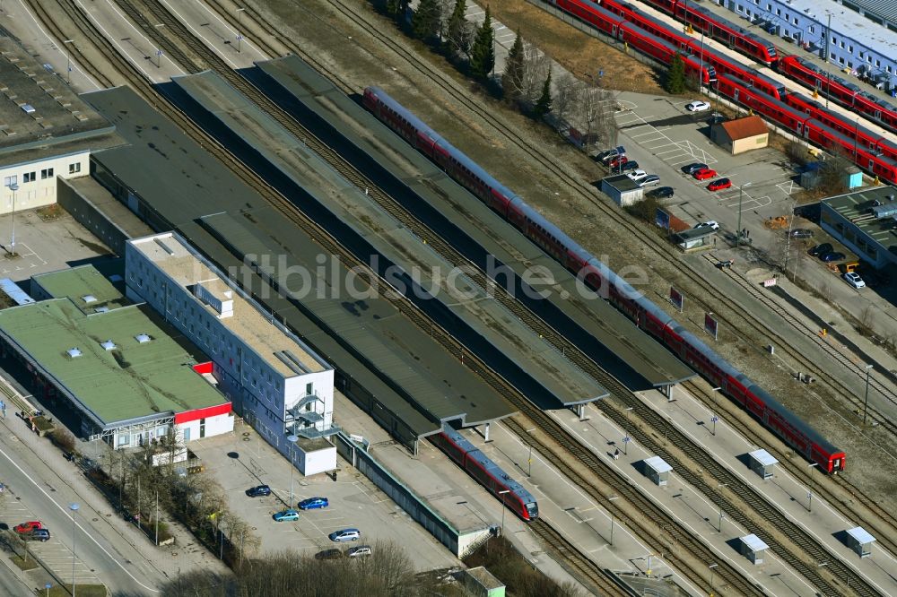 Luftaufnahme Kempten (Allgäu) - Hauptbahnhof der Deutschen Bahn in Kempten (Allgäu) im Bundesland Bayern, Deutschland