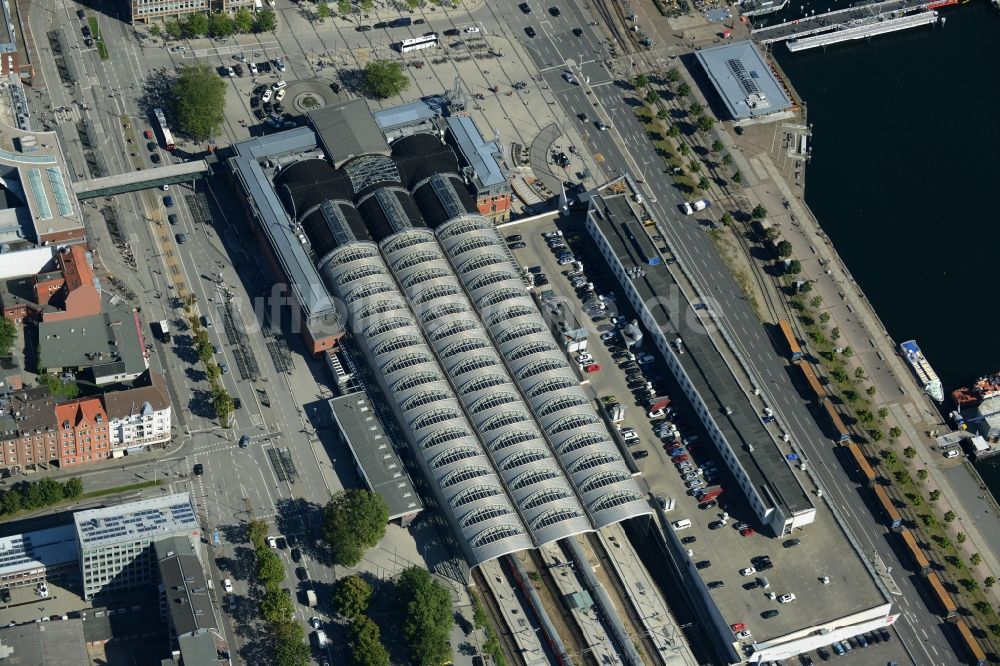 Luftbild Kiel - Hauptbahnhof der Deutschen Bahn in Kiel im Bundesland Schleswig-Holstein