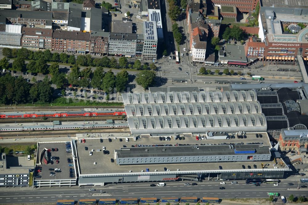 Luftaufnahme Kiel - Hauptbahnhof der Deutschen Bahn in Kiel im Bundesland Schleswig-Holstein