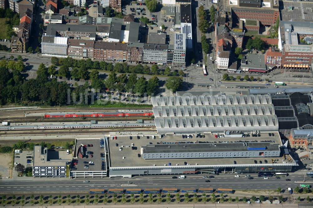 Kiel von oben - Hauptbahnhof der Deutschen Bahn in Kiel im Bundesland Schleswig-Holstein