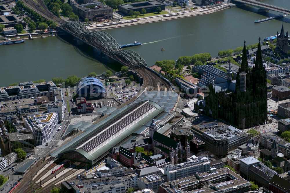 Luftbild Köln - Hauptbahnhof der Deutschen Bahn in Köln im Bundesland Nordrhein-Westfalen, Deutschland