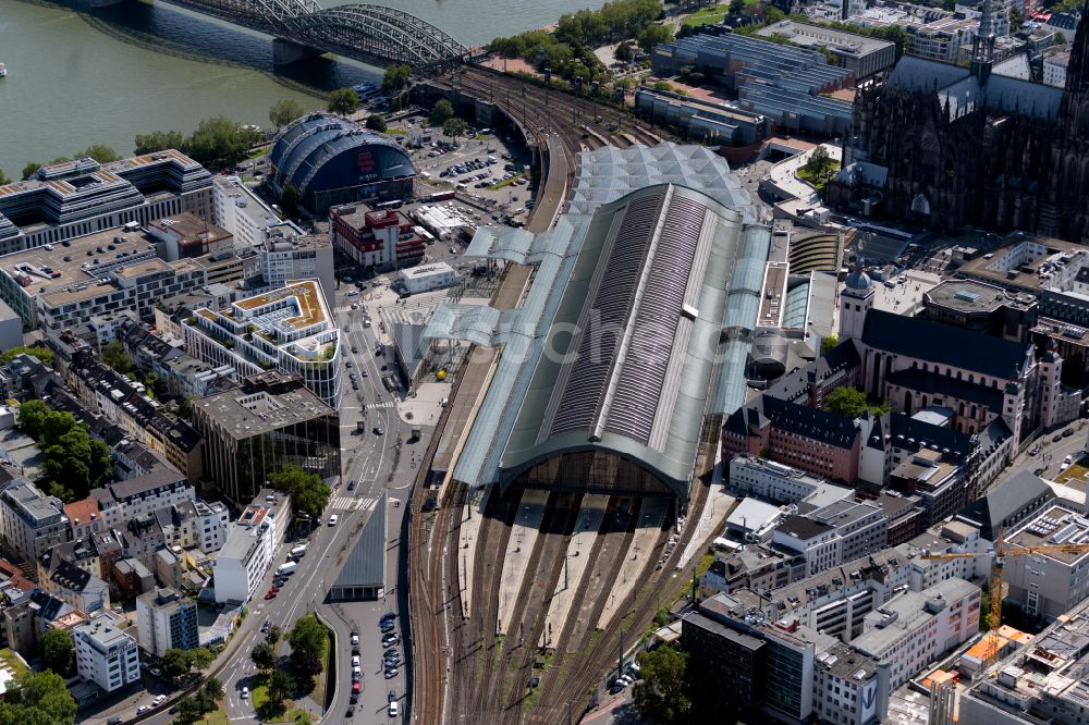 Luftbild Köln - Hauptbahnhof der Deutschen Bahn in Köln im Bundesland Nordrhein-Westfalen, Deutschland