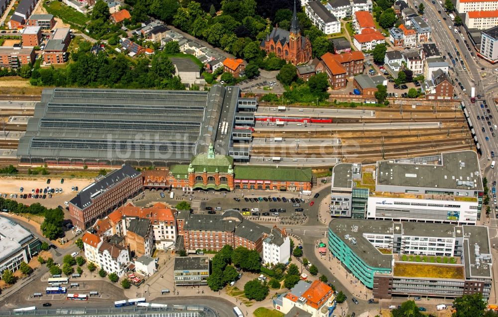 Luftbild Lübeck - Hauptbahnhof der Deutschen Bahn in Lübeck im Bundesland Schleswig-Holstein