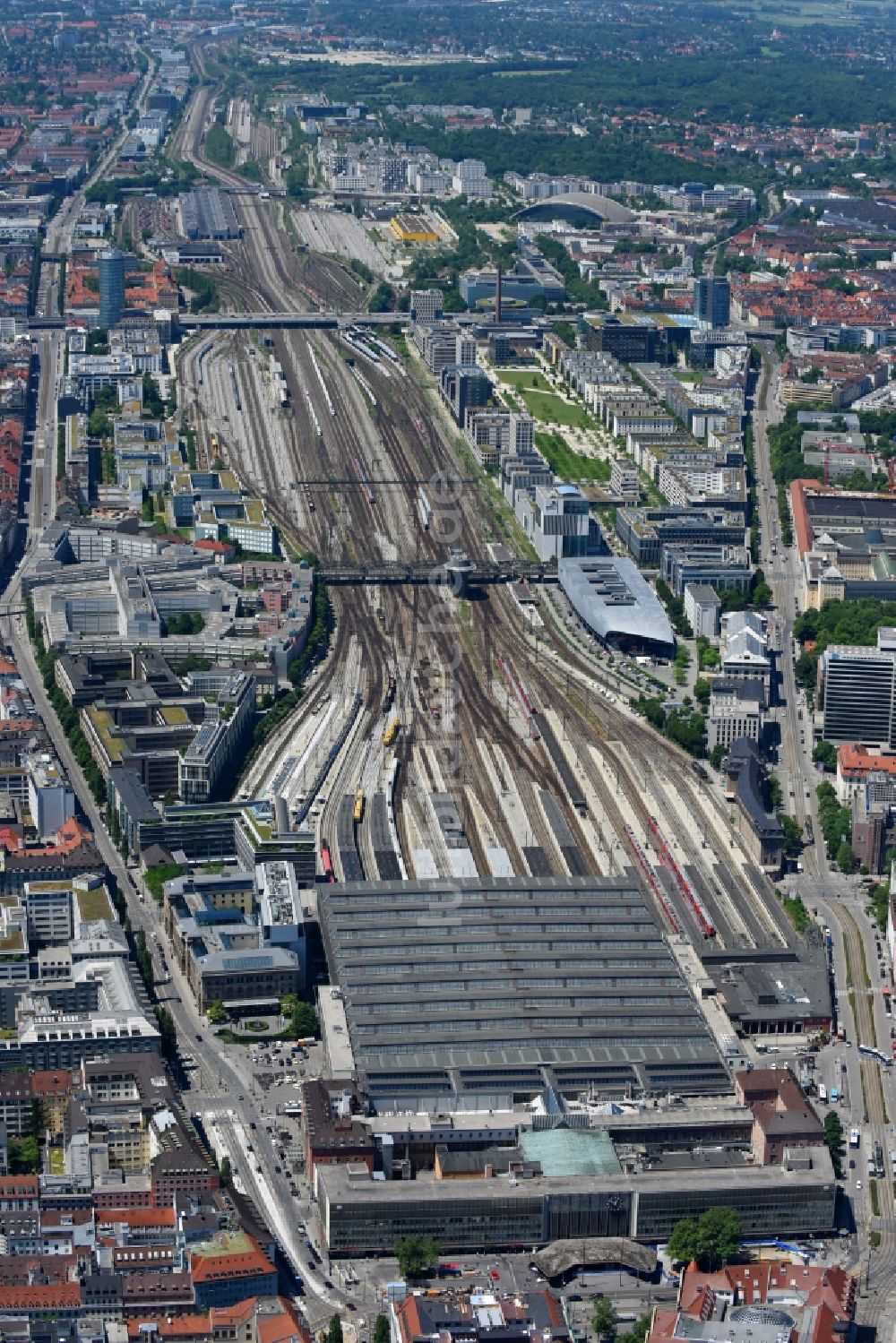 Luftbild München - Hauptbahnhof der Deutschen Bahn in München im Bundesland Bayern