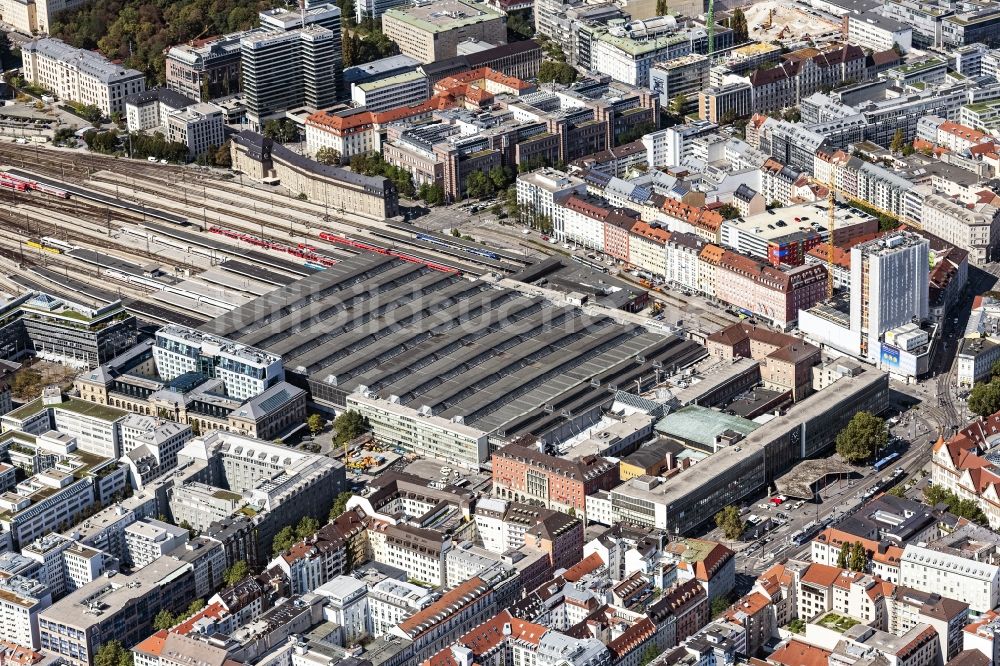 München von oben - Hauptbahnhof der Deutschen Bahn in München im Bundesland Bayern