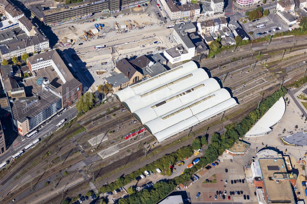 Mönchengladbach von oben - Hauptbahnhof der Deutschen Bahn in Mönchengladbach im Bundesland Nordrhein-Westfalen, Deutschland